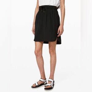 Lululemon On the Fly Skirt *Woven Size 4 Black EUC NWT
